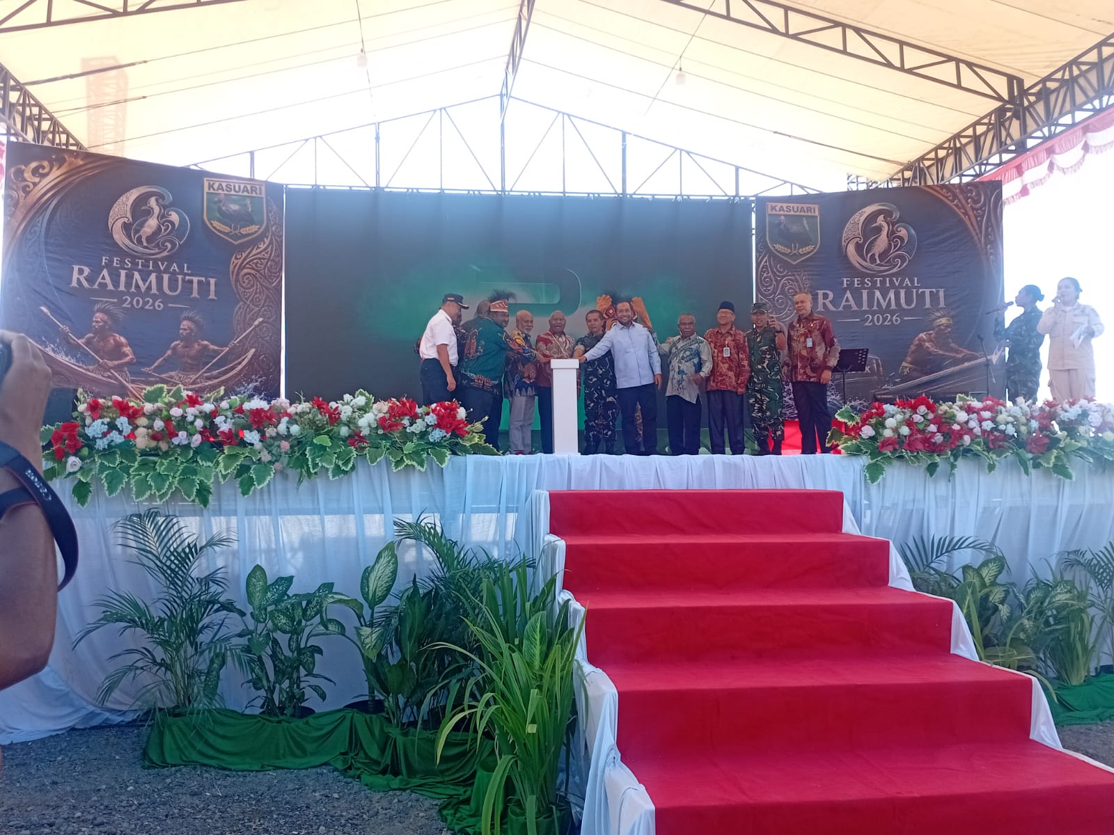 Kodam XVIII/Kasuari Dorong Pelestarian Budaya Bahari Melalui Festival Raimuti