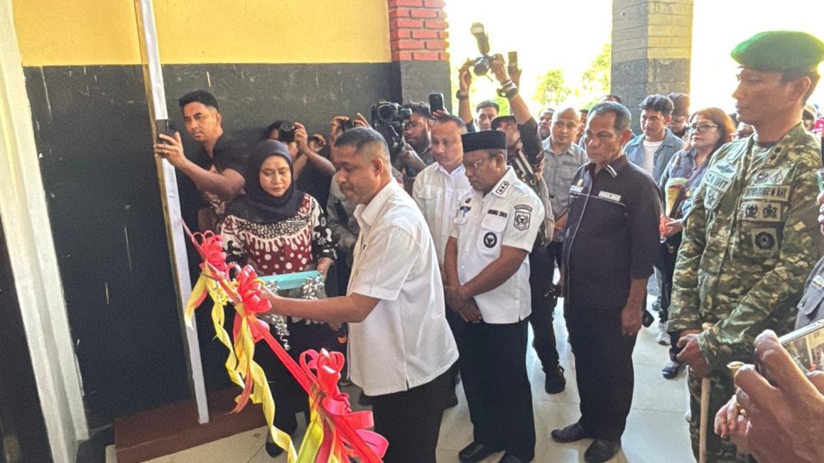 Bupati Bintuni Soroti Peran Pers Lawan Hoaks Saat Buka Pameran Inovasi HUT RI