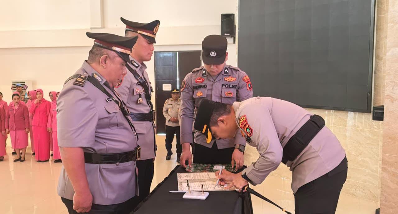 Kapolres Teluk Bintuni Pimpin Sertijab Tiga Jabatan Strategis