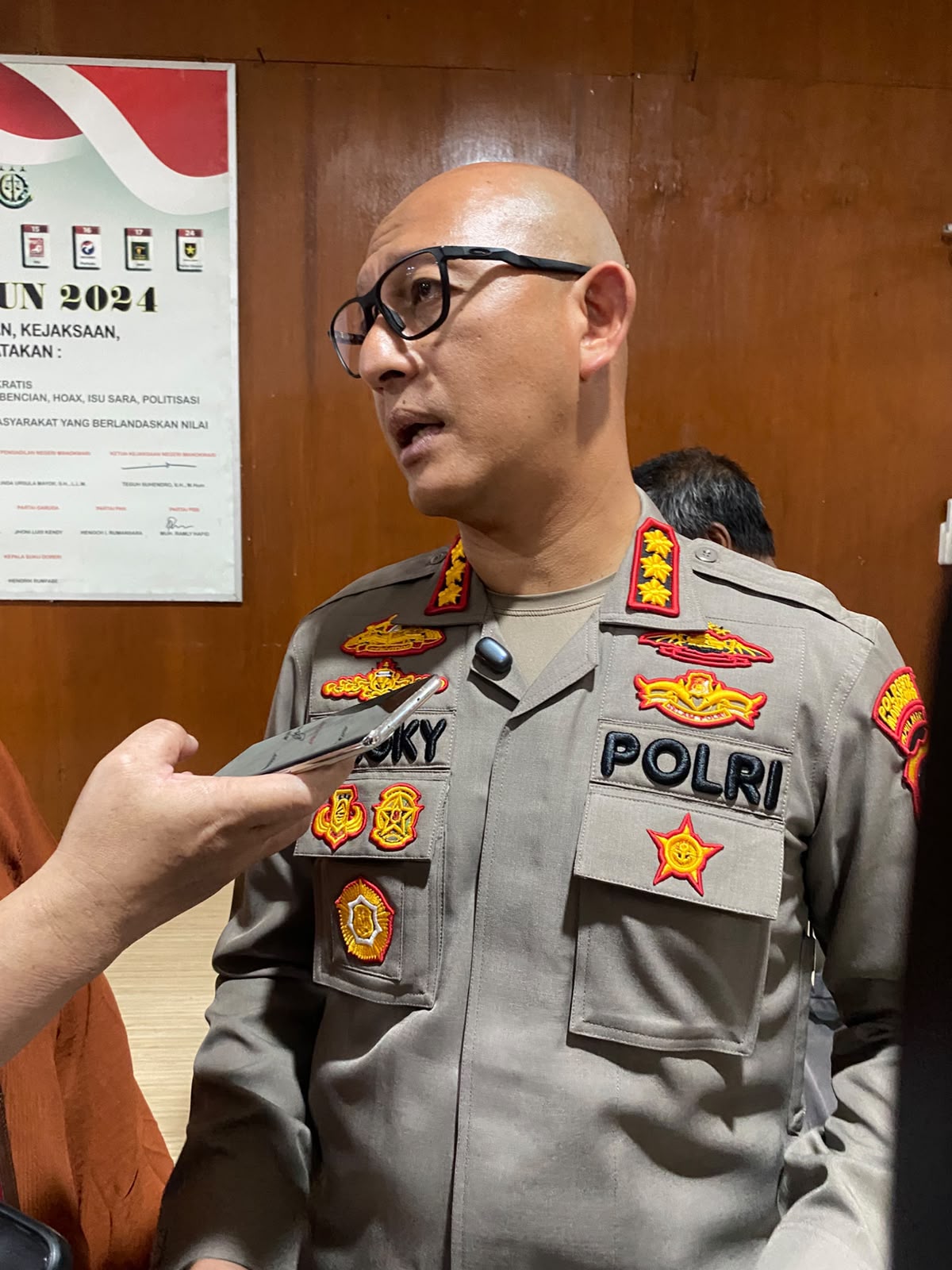 Dugaan Perselingkuhan Libatkan Oknum Komisioner KPU PB dan IRT, Polisi Tangguhkan Penahanan